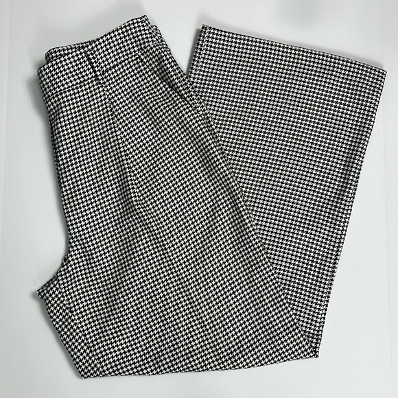 LOFT Pants - LOFT Belted  Black and White Houndstooth Trousers